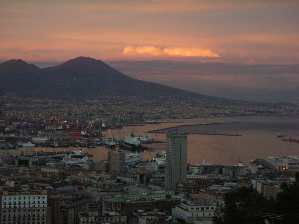 Guest House Pedamentina Napoli Exterior foto