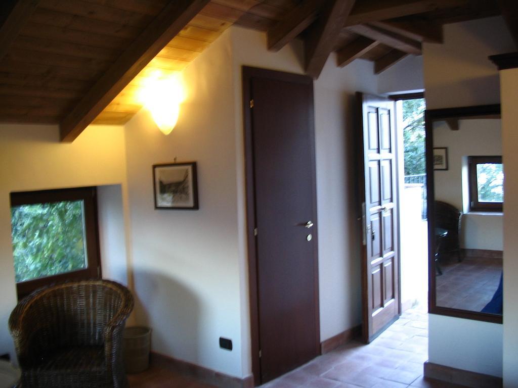 Guest House Pedamentina Napoli Cameră foto